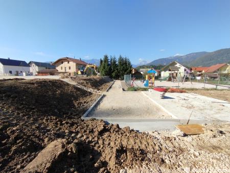 Ureditev športnega igrišča na Vrhpolju (7)